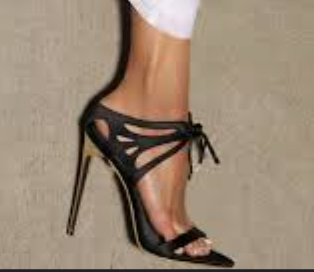 Jessica Rich Expensive Sandal 37 7 Black Gold NWOT Heels Pumps